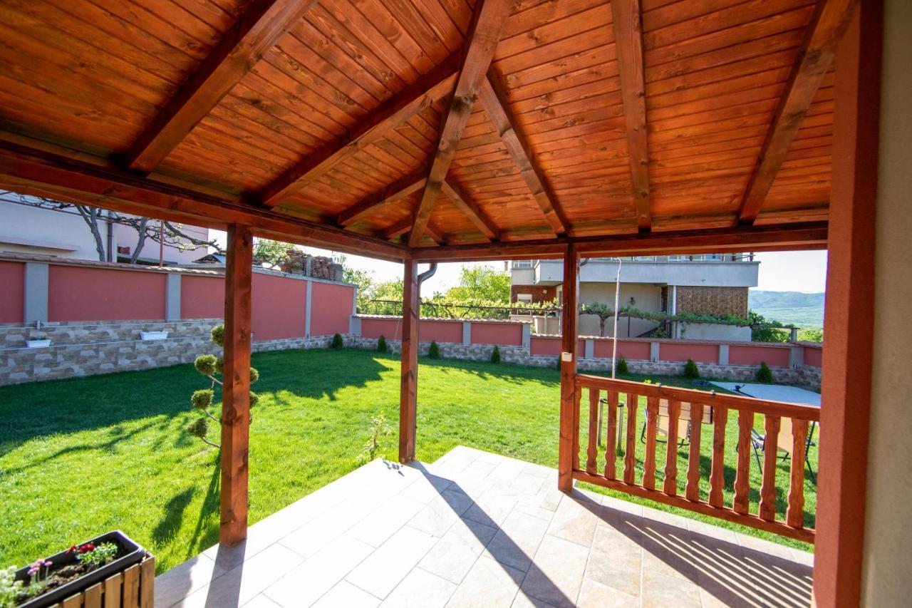 Къща За Гости Детелина - Лина Sapareva Banya Exterior foto
